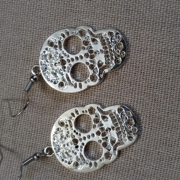 $4 Clearance Earrings - Picture 2 of 2